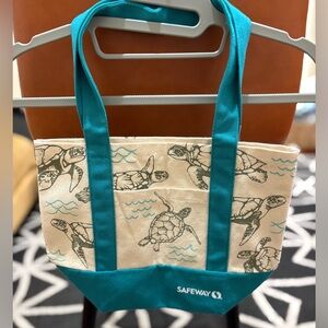 NWT Limited Edition Safeway Mini totes- Turtle